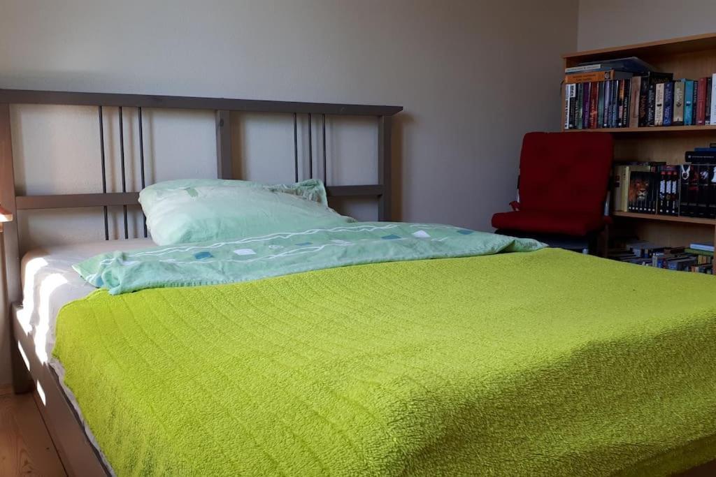 Private Room In Our Home With Free Vvo Ticket & Cats بيرنا المظهر الخارجي الصورة