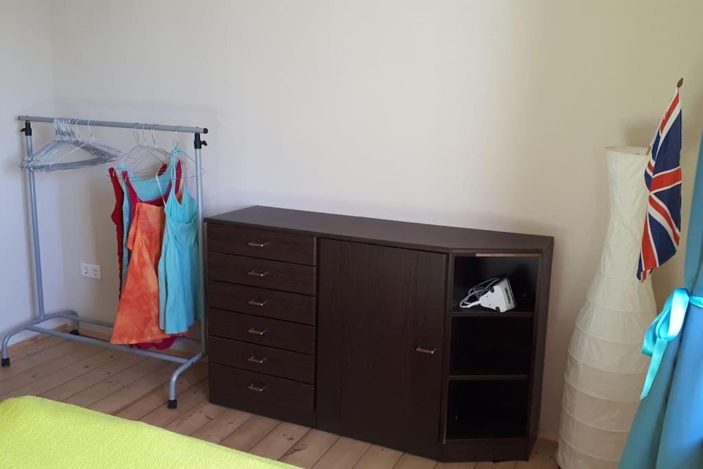 Private Room In Our Home With Free Vvo Ticket & Cats بيرنا المظهر الخارجي الصورة